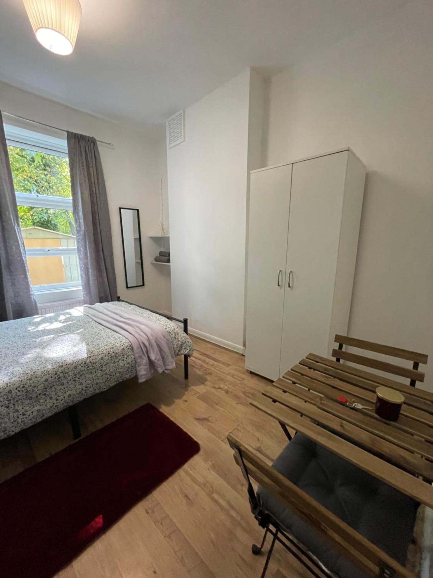 Contemporary Private Rooms Near Central London Exteriör bild