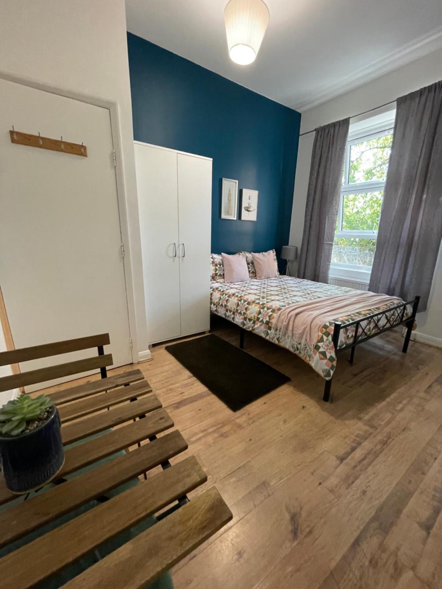 Contemporary Private Rooms Near Central London Exteriör bild